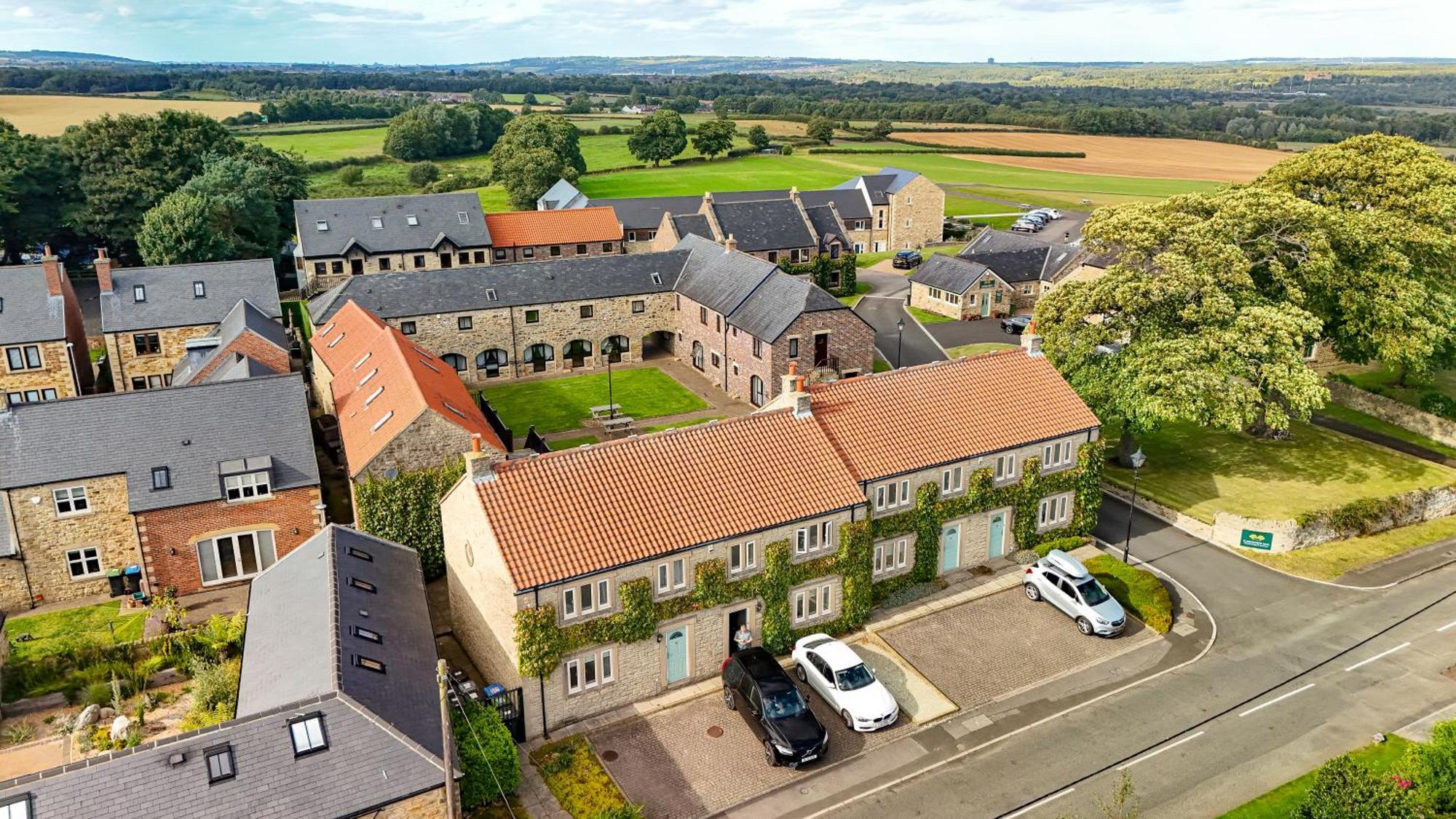 Plawsworth Hall Serviced Cottages And Apartments Дарем Экстерьер фото